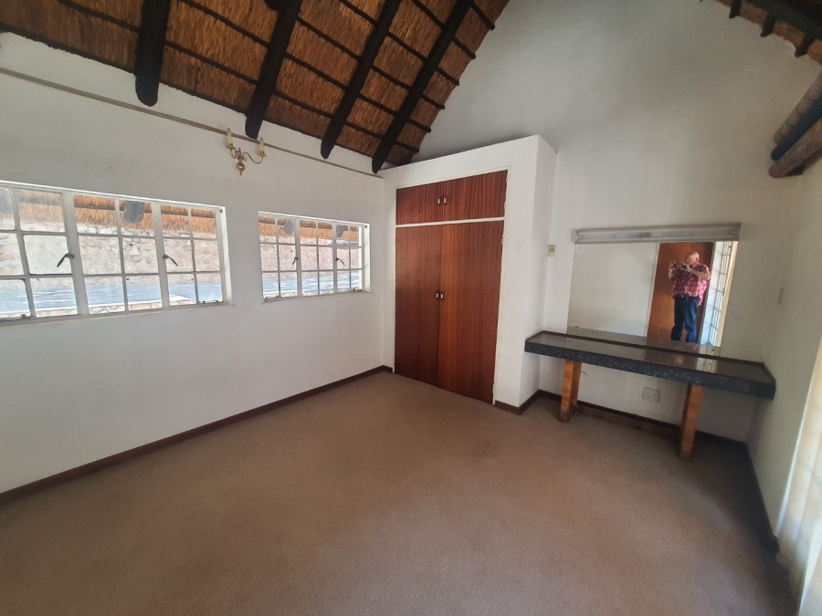 To Let 5 Bedroom Property for Rent in Hartbeespoort Rural North West
